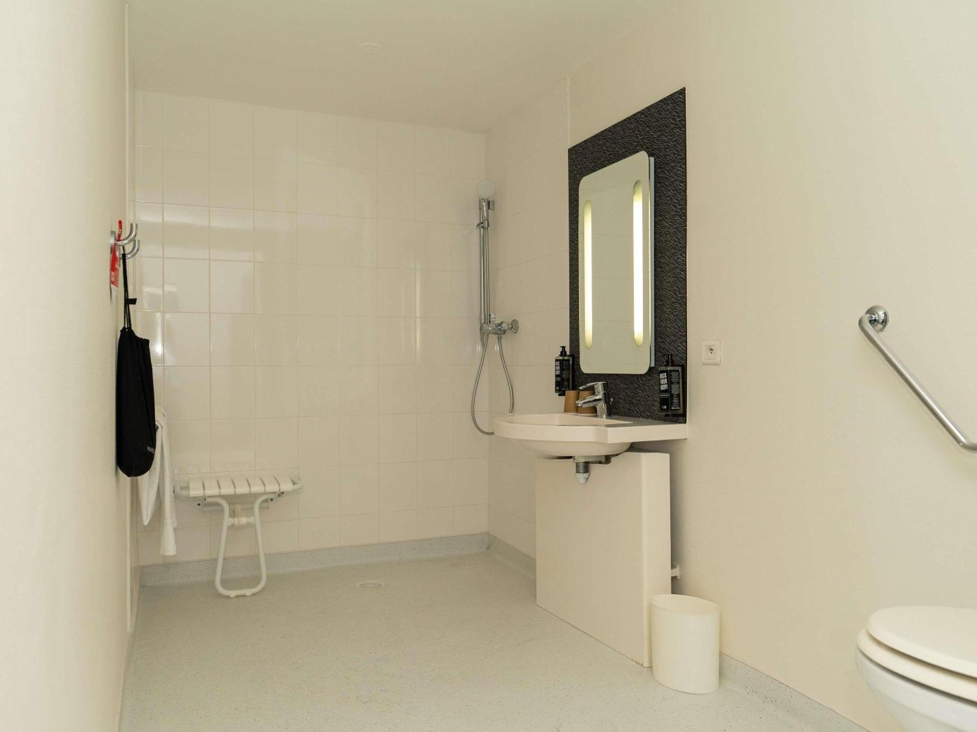 Standard Room 2 Single Beds